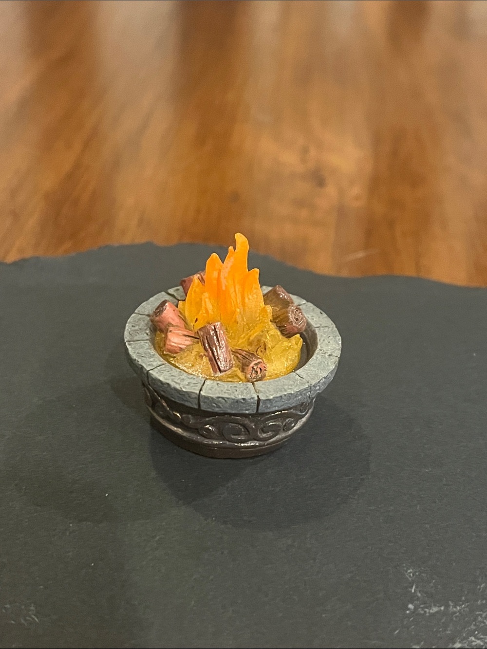 LED Light Up Mini Decoration Fire Pit Diorama new Campfire Fire